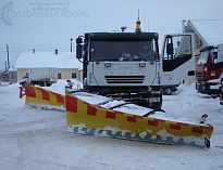КДМ со снежным отвалом IVECO TRAKKER AT/AD380T41/45 (IVECO-AMT 6339)